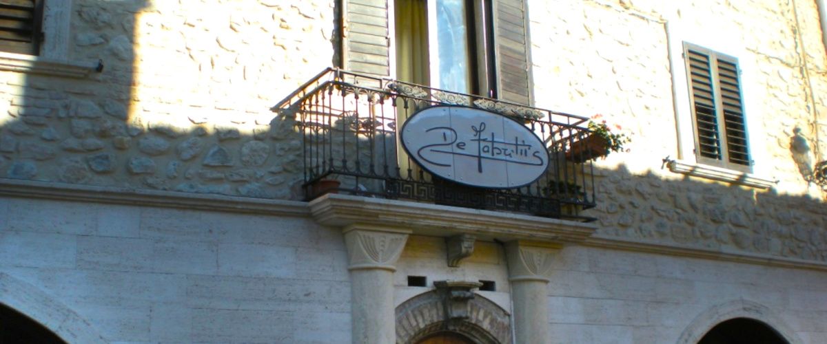 punto vendita ceramiche maioliche artigianali centro di Castelli De Fabritiis